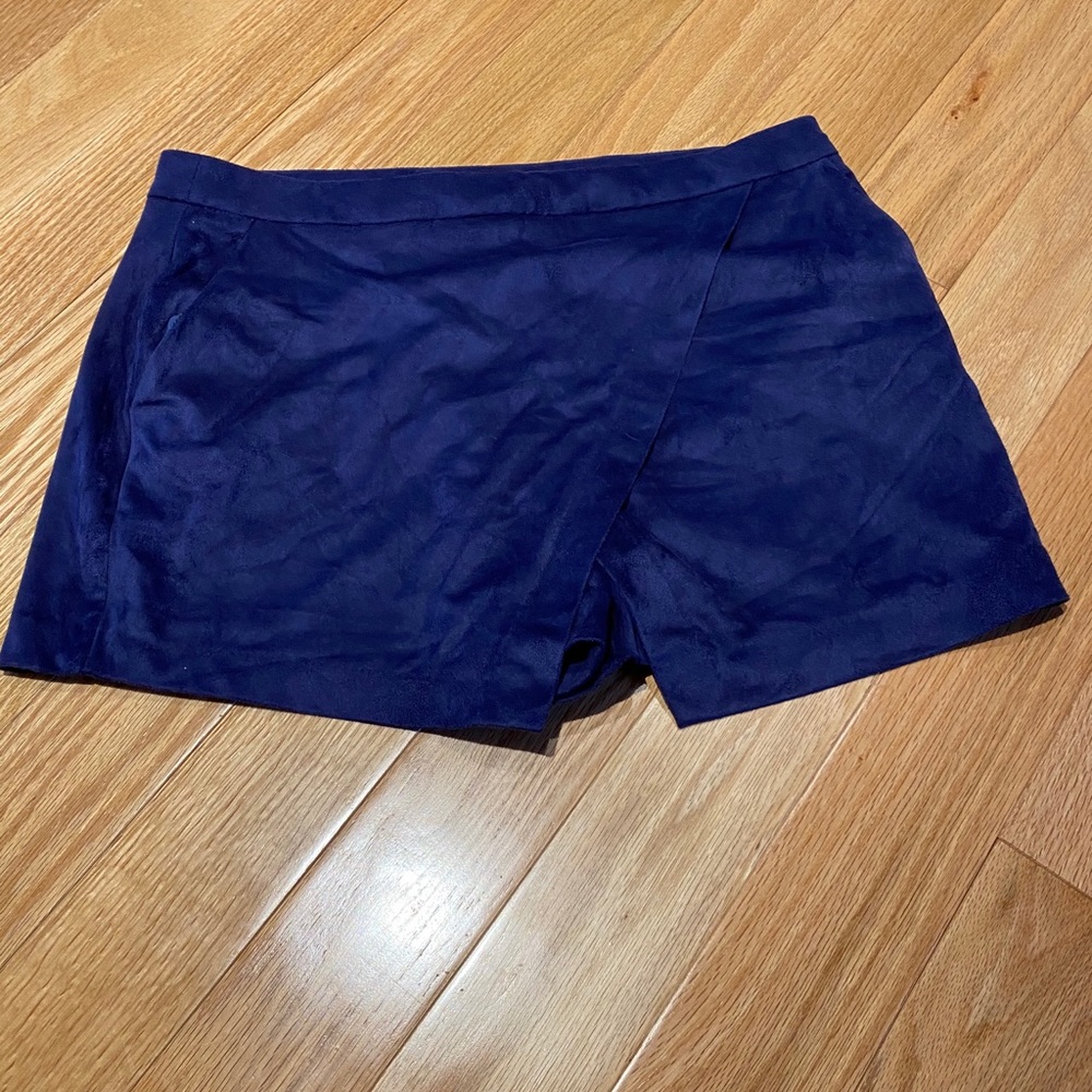 NWT blue skort